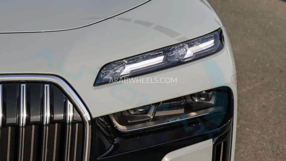 بي ام دبليو الفئة السابعة 2024 for Sale in وادي الدواسر Image-33