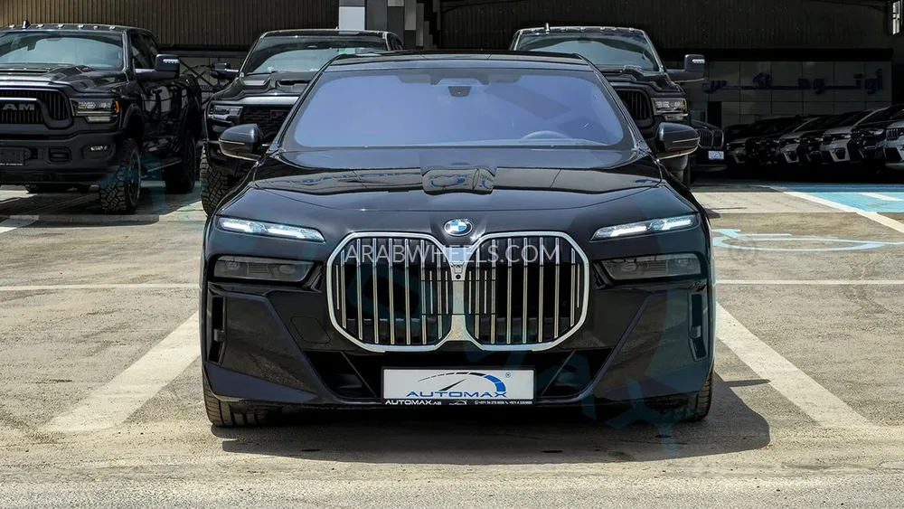 بي ام دبليو الفئة السابعة 2025 for Sale in وادي الدواسر Image-2