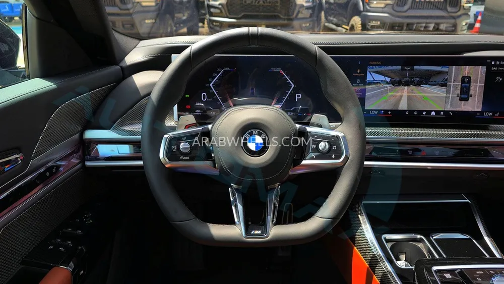 بي ام دبليو الفئة السابعة 2025 for Sale in وادي الدواسر Image-9