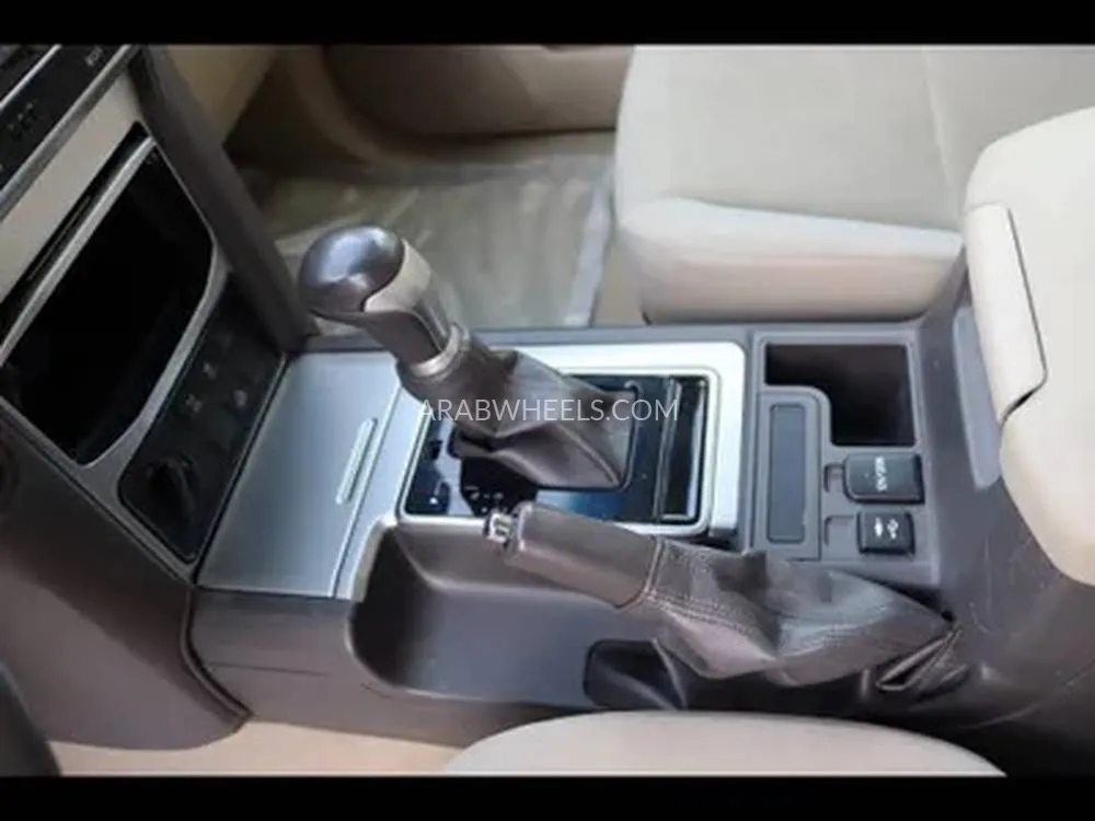 تويوتا لاند كروزر برادو 2020 for Sale in الدمام Image-5