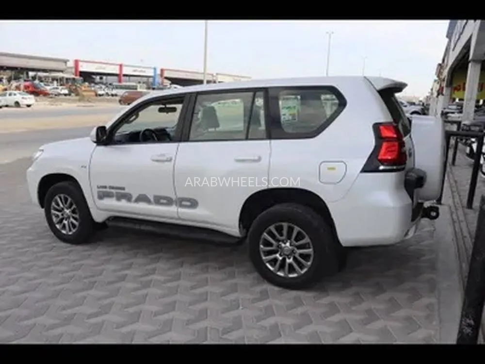 تويوتا لاند كروزر برادو 2020 for Sale in الدمام Image-15