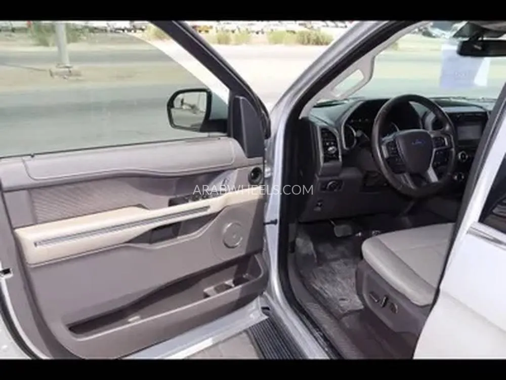 فورد إكسبيديشن 2019 for Sale in الدمام Image-9