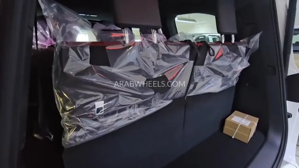 تويوتا لاند كروزر 2024 for Sale in الرياض Image-6