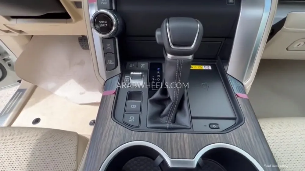 تويوتا لاند كروزر 2022 for Sale in الرياض Image-2