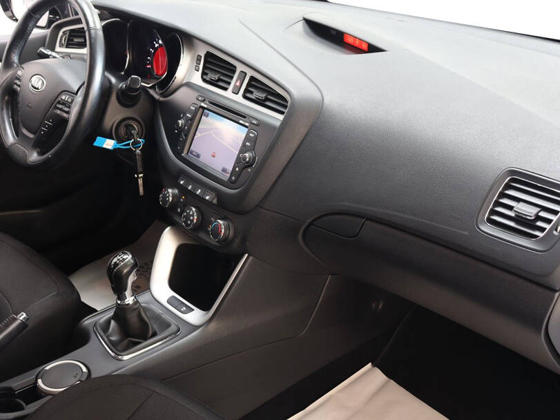 Kia Ceed 2nd Generation Interior 