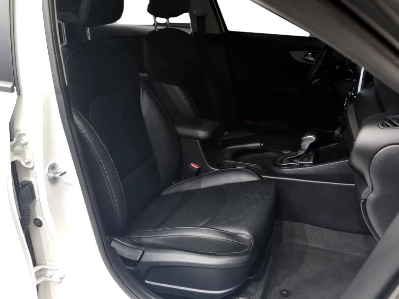 كيا سيراتو كوب Interior 