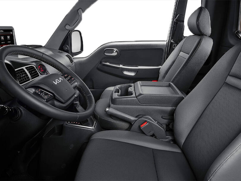 كيا كي ٤٠٠٠ جي 2025 Interior 