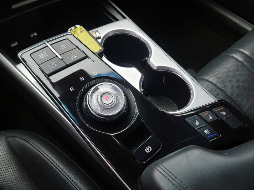 كيا K8 الداخلية 