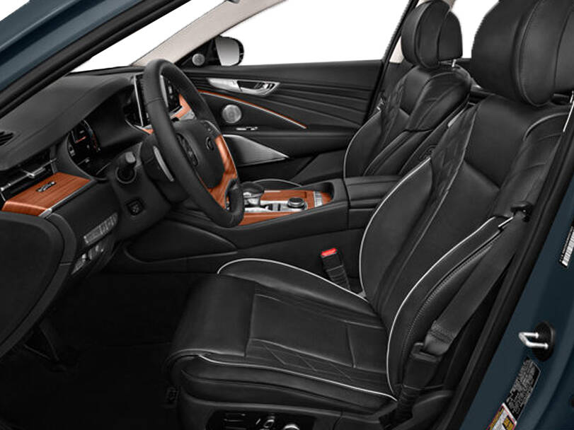 كيا كي ٩٠٠ Interior 