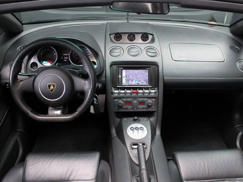 لامبورغيني جالاردو Interior 