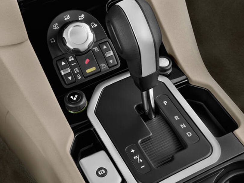 Land Rover LR4 Interior 