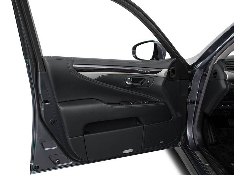 Lexus LS Interior 