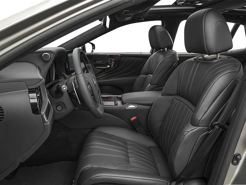 لكزس إل إس 2025 Interior 