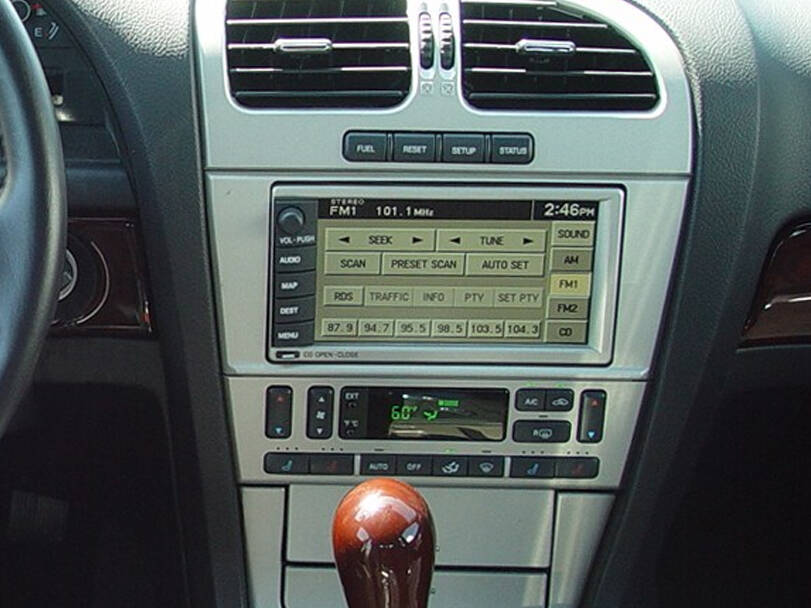 Lincoln LS Interior 
