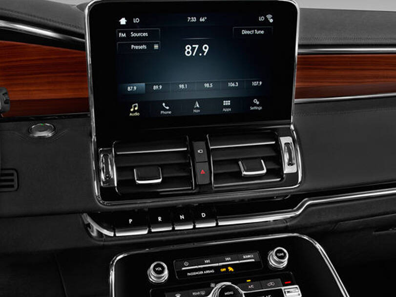 لينكولن نافيجيتر Interior 