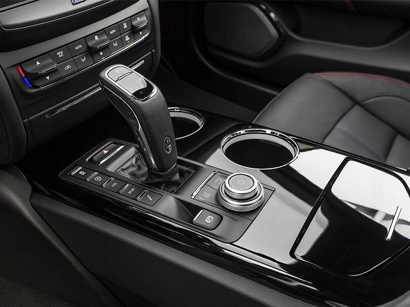 مازيراتي جيبلي Interior 