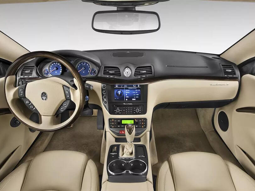 مازيراتي جرانتوريسمو Interior 