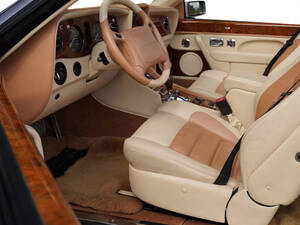 بنتلي كونتيننتال الداخلية 