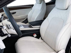 بنتلي كونتيننتال الداخلية 