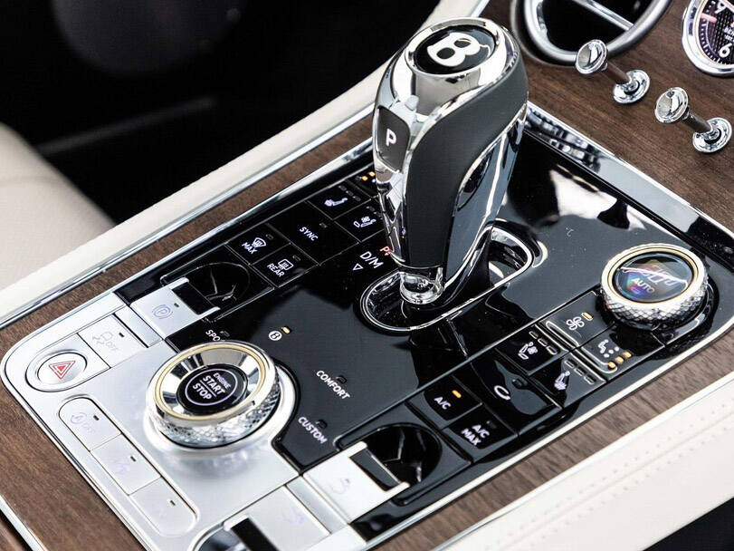 بنتلي كونتيننتال 2025 Interior 