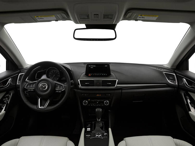 مازدا ٣ Interior 