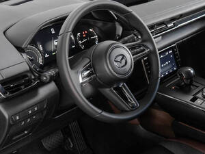 مازدا MX 30 الداخلية 
