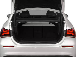 مرسيديس بنز A كلاس الداخلية 