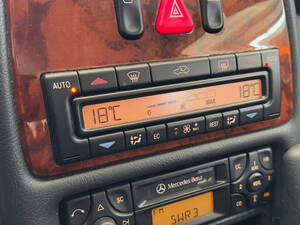 مرسيديس بنز سي إل كيه كلاس الداخلية 