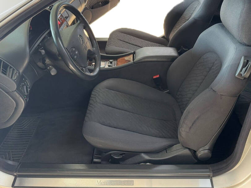 Mercedes Benz CLK Class 1st Generation Interior 