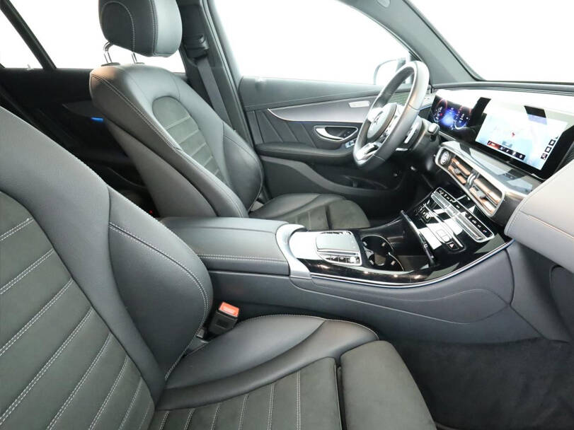 Mercedes Benz EQC Interior 