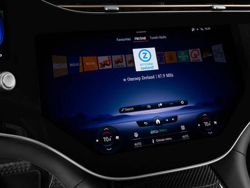 مرسيديس بنز إي كيو إس 2025 Interior 