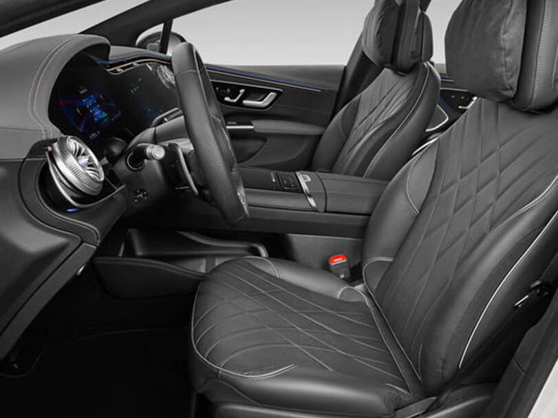 مرسيديس بنز إي كيو إس 2025 Interior 