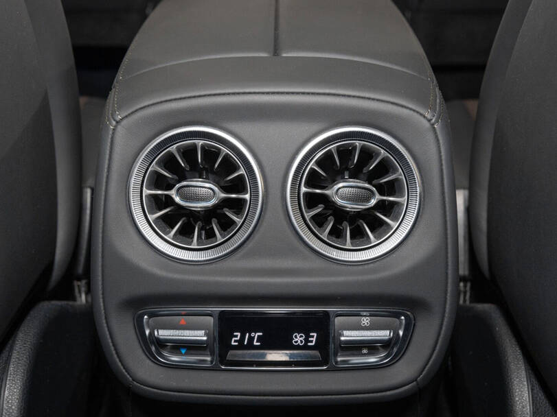 Mercedes Benz G Class 2nd (W463) Generation Interior 