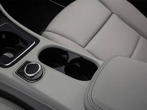 مرسيديس بنز GLA كلاس الداخلية 