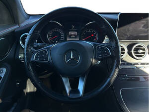 مرسيديس بنز GLC كلاس الداخلية 