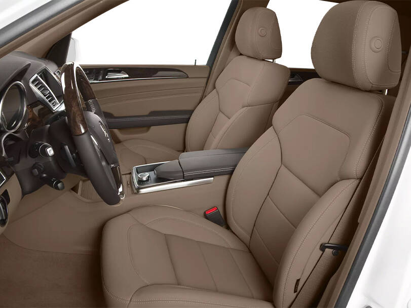 مرسيدس بنز إم كلاس Interior 
