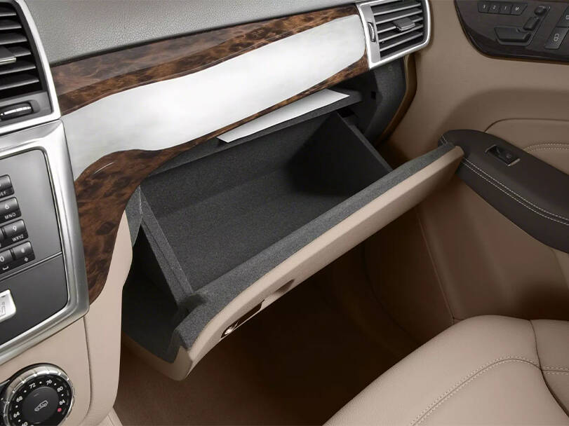مرسيدس بنز إم كلاس Interior 
