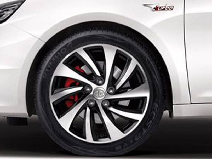 Bestune B70 Exterior 