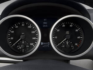 مرسيديس بنز إس إل كيه كلاس الداخلية 