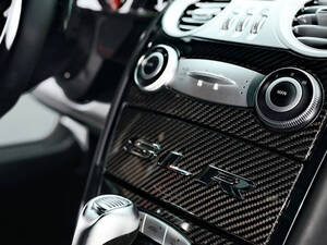 مرسيديس بنز إس إل آر الداخلية 