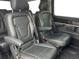 مرسيديس بنز في كلاس الداخلية 