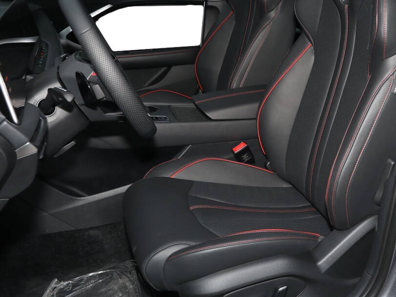 إم جي 7 الجيل الأول الداخلية 