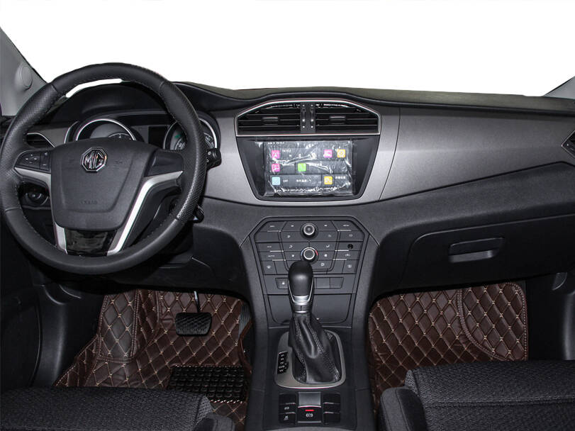إم جي جي إس Interior 