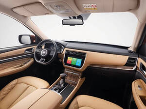 إم جي RX8 الداخلية 