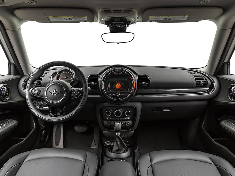 ميني كلب مان Interior 