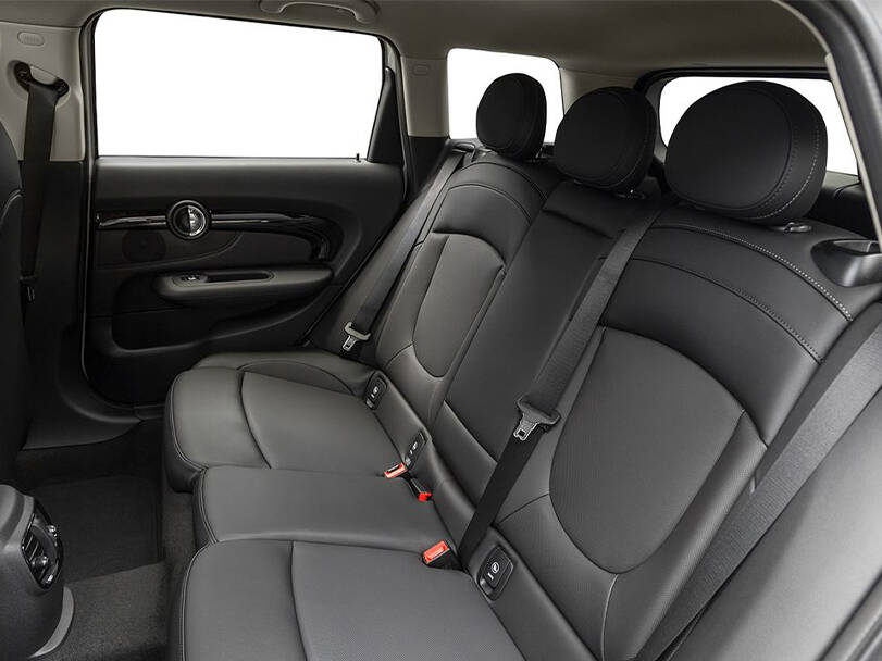 ميني كلب مان Interior 