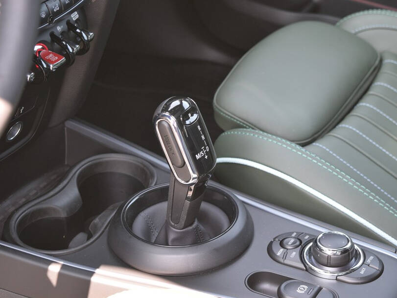 ميني كانتري مان Interior 