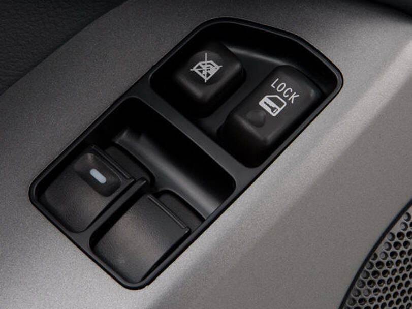 Mitsubishi Eclipse Interior 