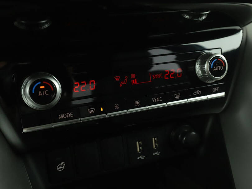 ميتسوبيشي إكليبس كروس Interior 