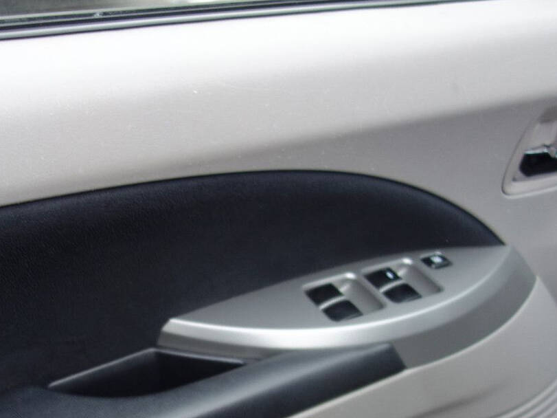 ميتسوبيشي جرانديس Interior 